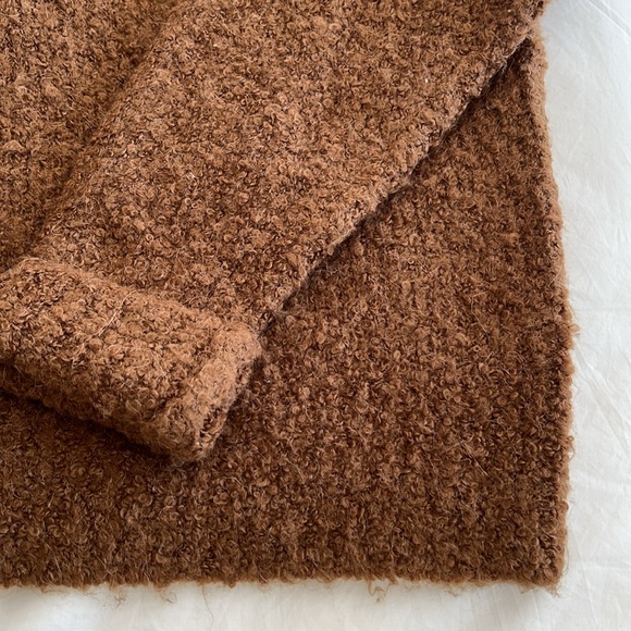 J Crew Turtleneck sweater in boucle yarn NWOT - Picture 2 of 13